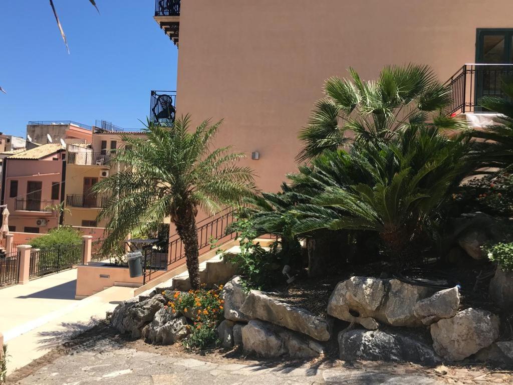 Castellammare Smart Rooms Castellammare del Golfo Luaran gambar